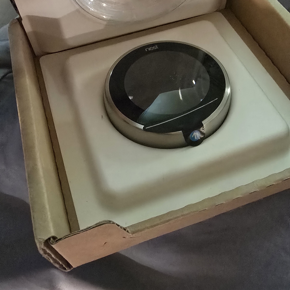 NEST Fragrances Smart Thermostat - Black - Picture 6 of 6